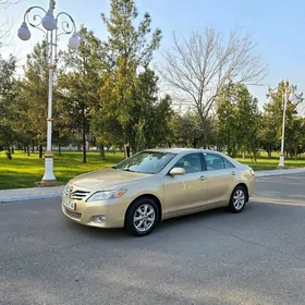 Toyota Camry 2011