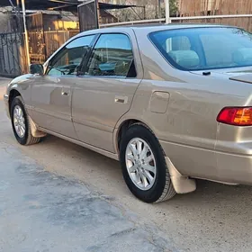 Toyota Camry 2000