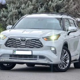 Toyota Highlander 2022