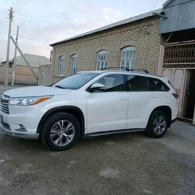 Toyota Highlander 2016