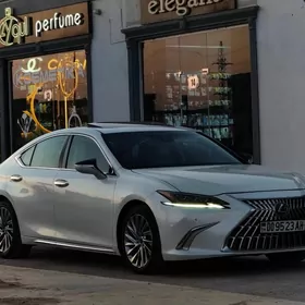 Lexus ES 350 2022