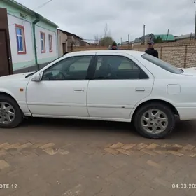 Toyota Camry 2000
