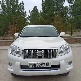 Toyota Land Cruiser Prado 2013