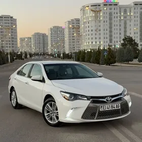 Toyota Camry 2016