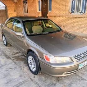 Toyota Camry 2000
