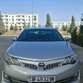 Toyota Camry 2014