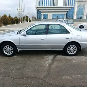Toyota Camry 2000