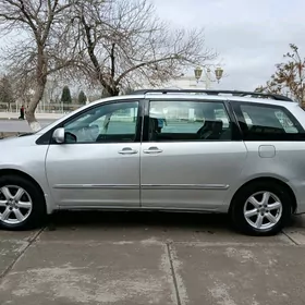 Toyota Sienna 2007