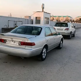 Toyota Camry 2000