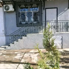 🪬11мкр, 1 этаж, 1 ком, 47м²