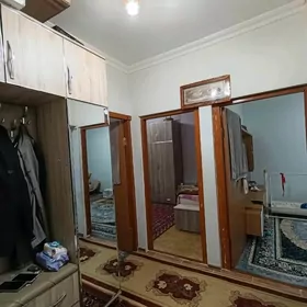 Ашгабат магазин 2нжи эт 3комна