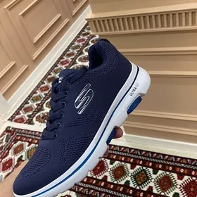 krasowka skecers , asics