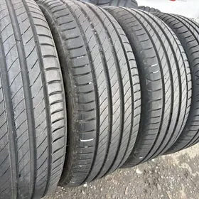 215/50/17 4 штук