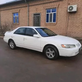 Toyota Camry 1997