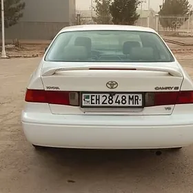 Toyota Camry 2000