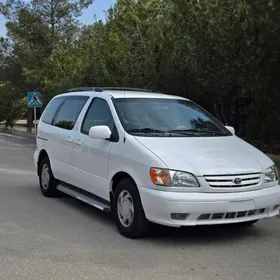 Toyota Sienna 2002