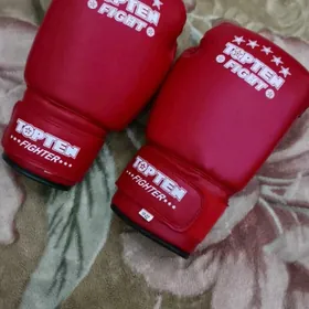 боксерские перчатки