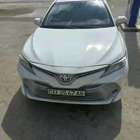 Toyota Camry 2017