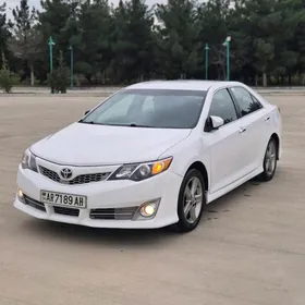 Toyota Camry 2013
