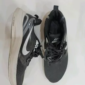 кроссовки ролики шлёпки туфли