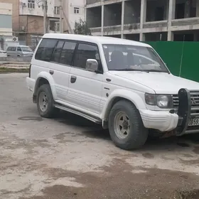 Mitsubishi Pajero 1994