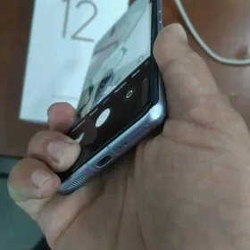 Xiaomi 12 x 8.256