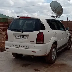 SsangYong Rexton W 2002