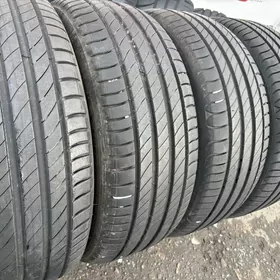 215/50/17 4 штук