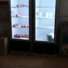 Витрина холодильник
