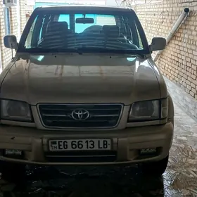 Nissan Pathfinder 1995