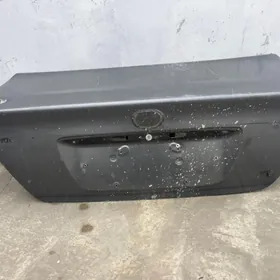 задний капот дуты камри