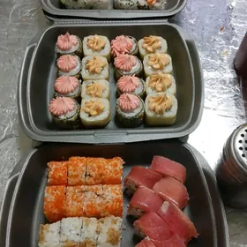 SUSHI WE PITSA