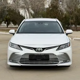 Toyota Camry 2022
