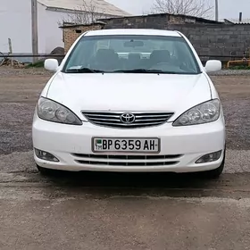 Toyota Camry 2004