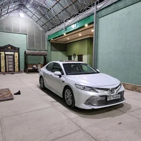 Toyota Camry 2020