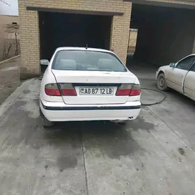 Nissan Primera 1998