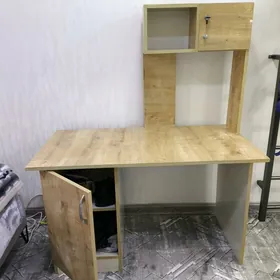 Стол для компьютера