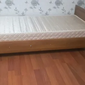 Односпальная кровать