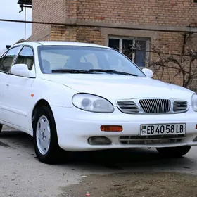 Daewoo Leganza 1999