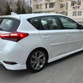 Toyota Corolla 2015