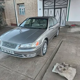 Toyota Camry 2000