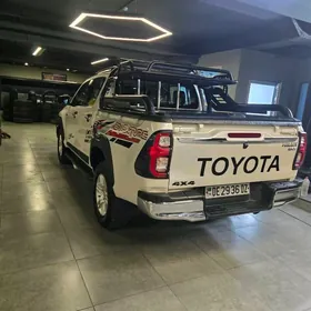 Toyota Hilux 2022