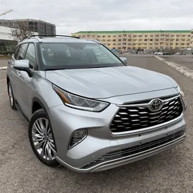 Toyota Highlander 2024