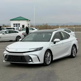 Toyota Camry 2025