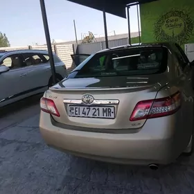 Toyota Camry 2010