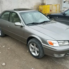 Toyota Camry 2000