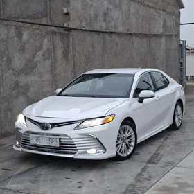 Toyota Camry 2020