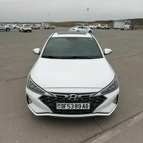 Hyundai Elantra 2020
