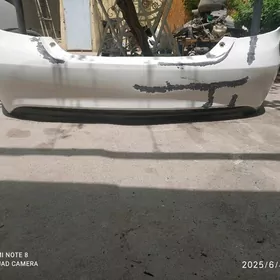 kemriň yzky bamperi