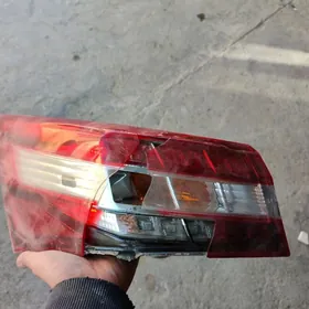 awalonyň yzky farasy